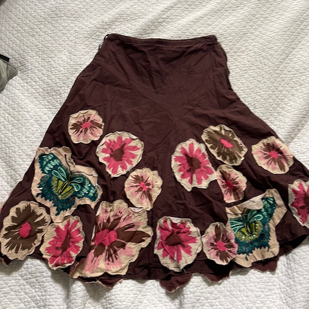 Persaman beautiful appliqué skirt